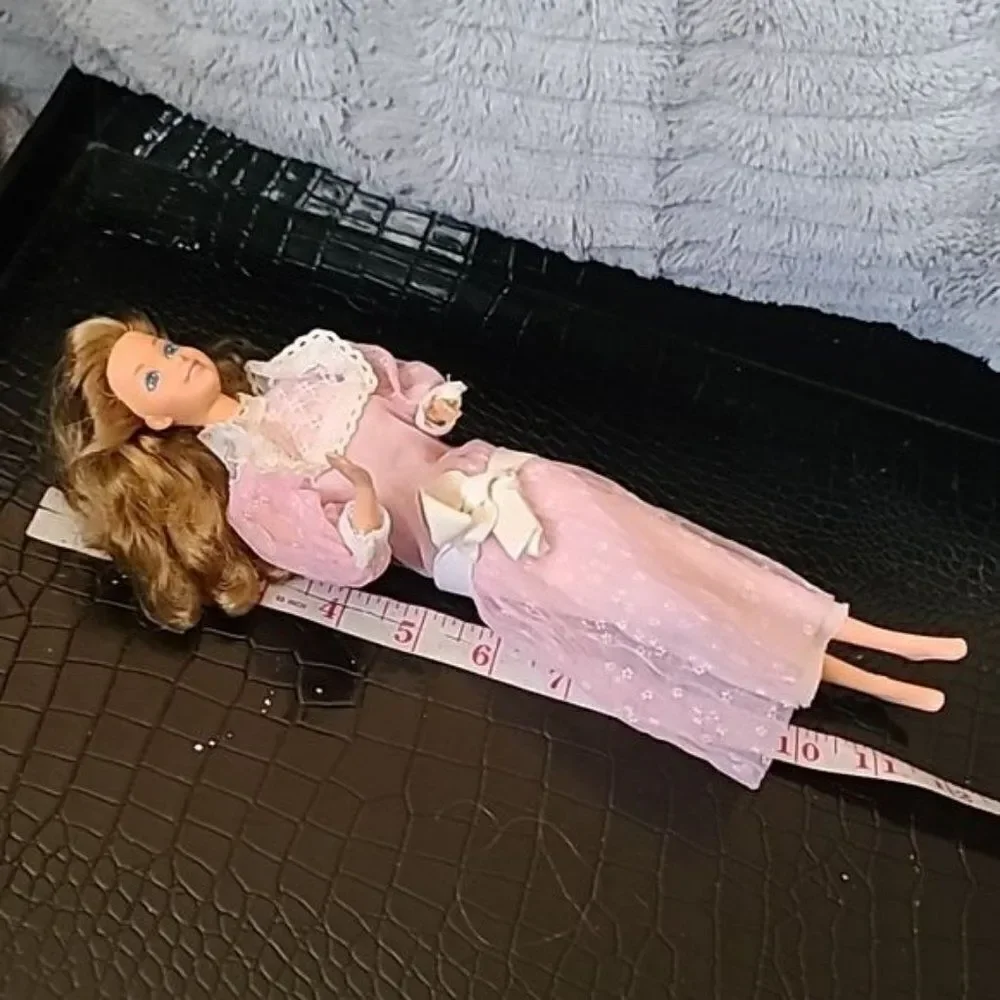 Vintage Mattel 1986 Barbie The Heart Family Mom Doll Brunette Pink Dress